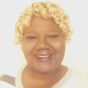 Meet your Posher, Lucy